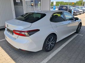Toyota Camry - 2021