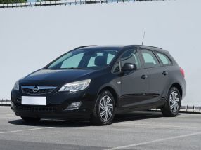 Opel Astra - 2011