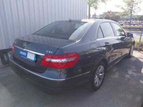 Mercedes-Benz E - 2009