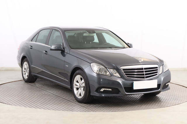 Mercedes-Benz E 2009