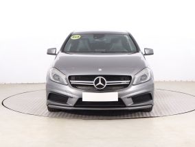Mercedes-Benz A - 2015