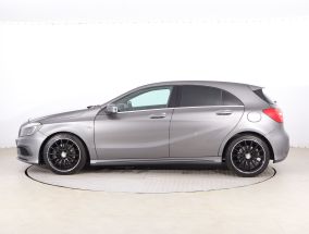 Mercedes-Benz A - 2015