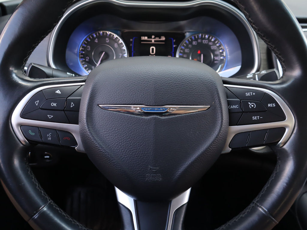 Chrysler 200