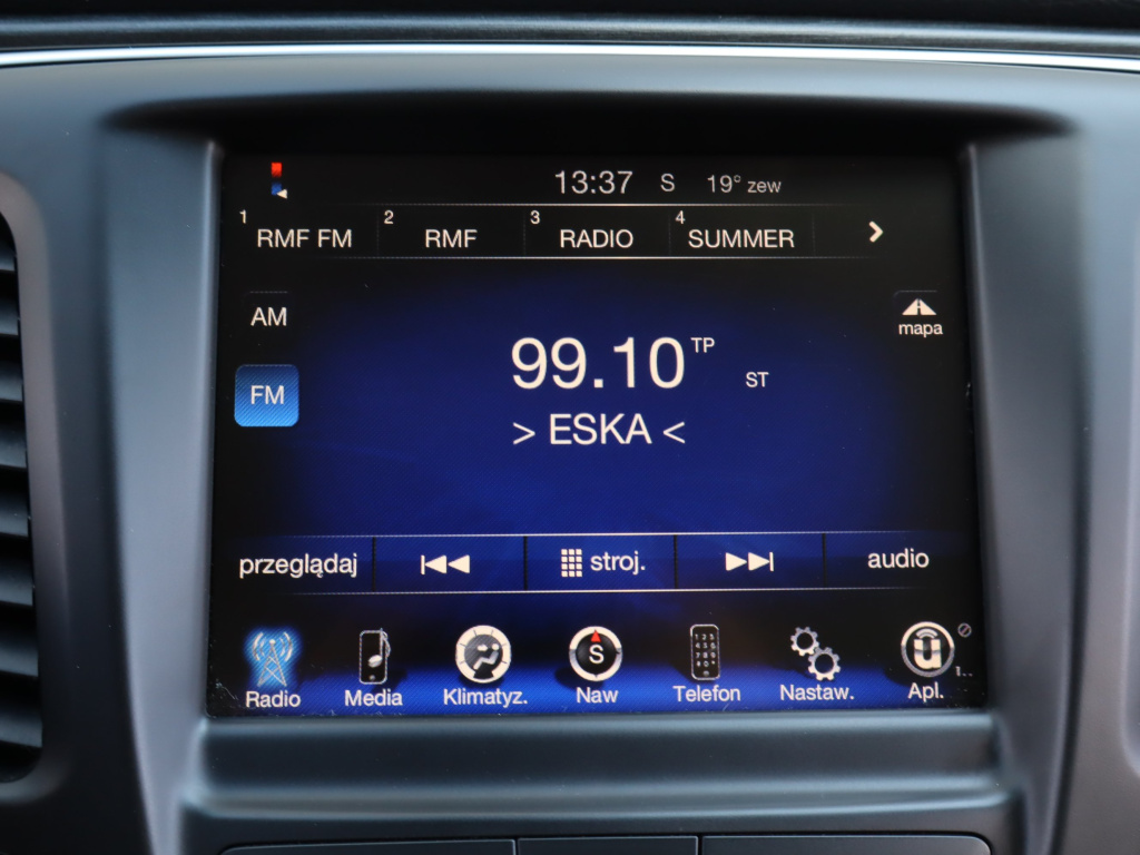 Chrysler 200