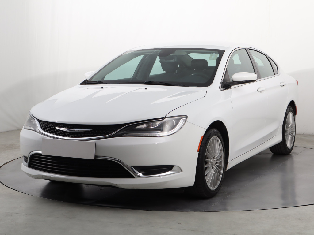 Chrysler 200