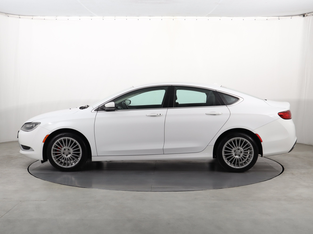 Chrysler 200