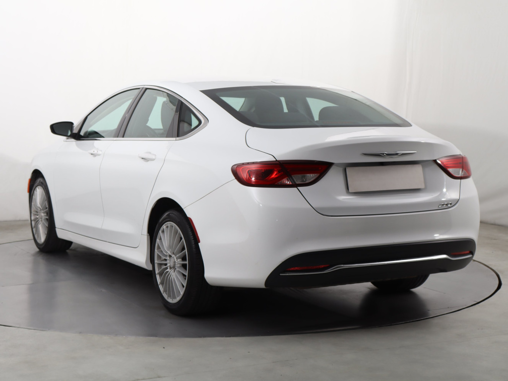 Chrysler 200