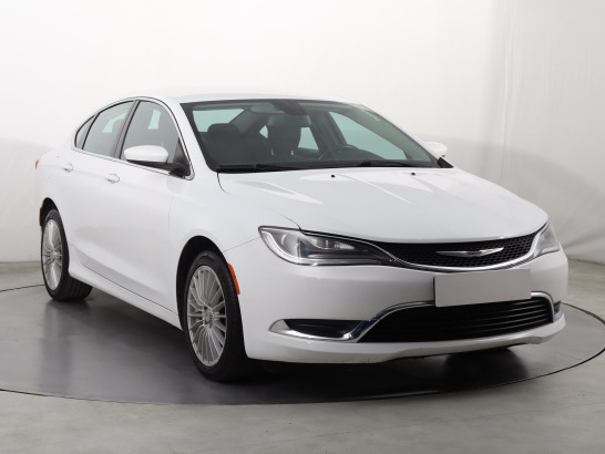 Chrysler 200