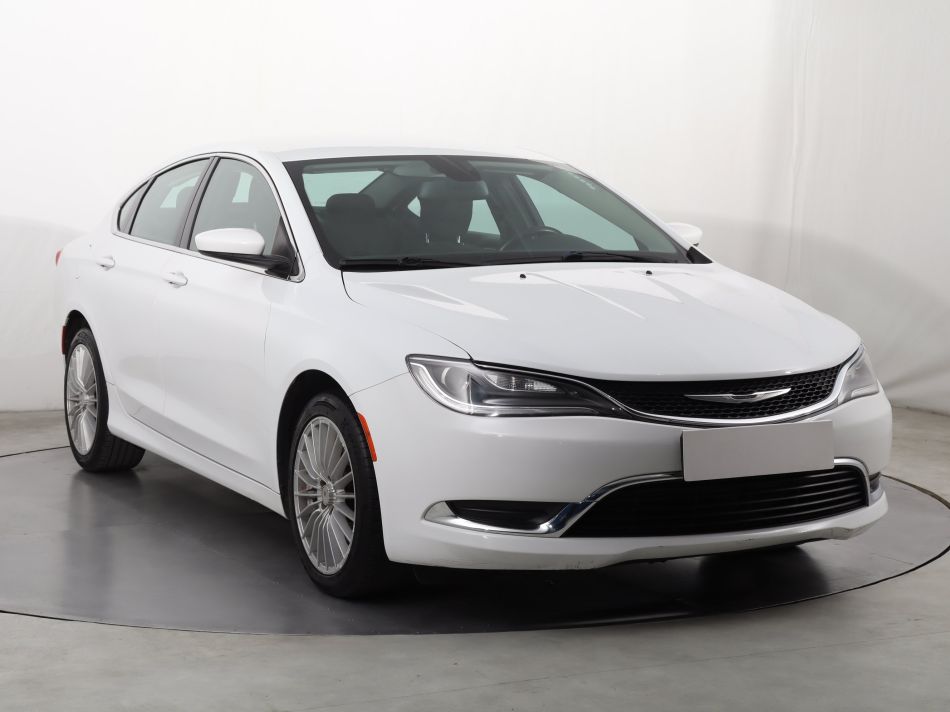 Chrysler 200 - 2015