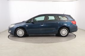 Opel Astra - 2011