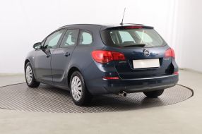 Opel Astra - 2011