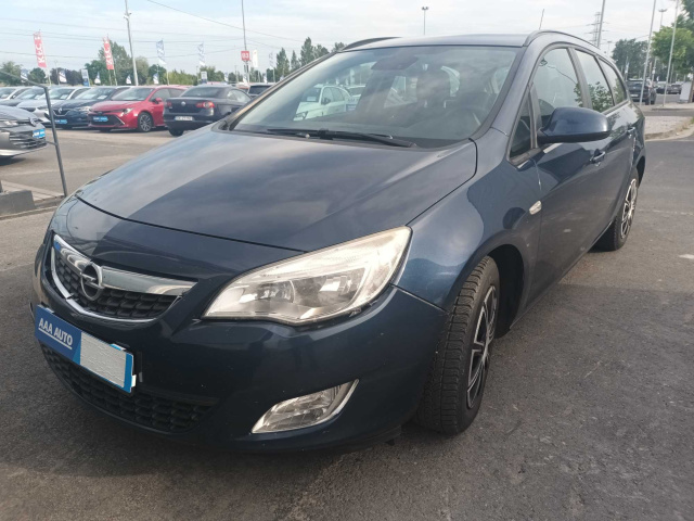Opel Astra 2011