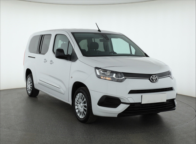 Toyota Proace City Verso 2024