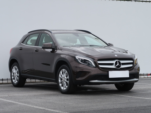 Mercedes-Benz GLA 2016