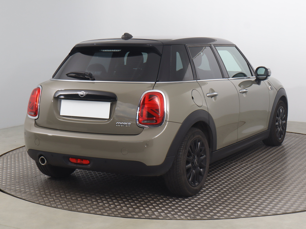 MINI 5-door