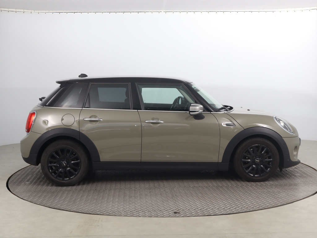 MINI 5-door