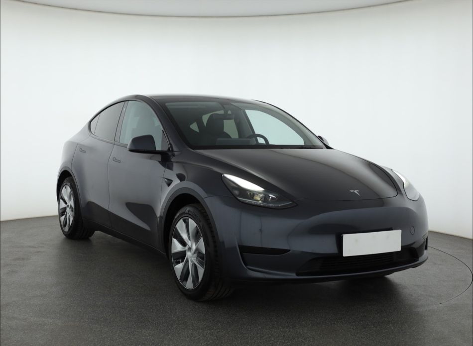 Tesla Model Y - 2023