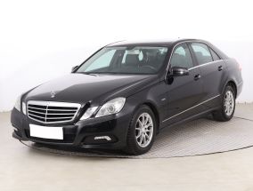 Mercedes-Benz E - 2010