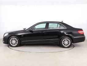 Mercedes-Benz E - 2010