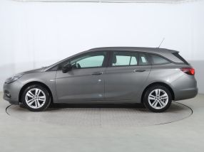 Opel Astra - 2021