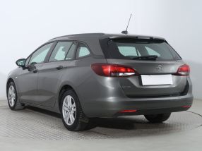 Opel Astra - 2021