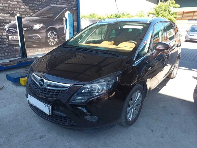 Opel Zafira 2015