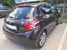Peugeot 208 - 2012