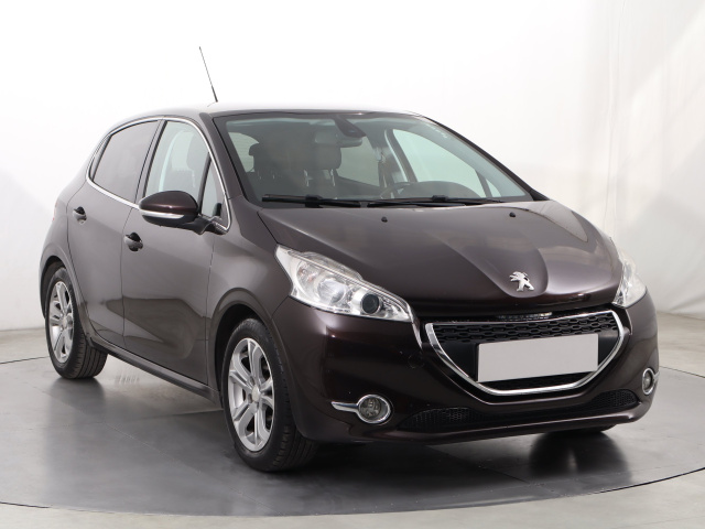 Peugeot 208 2012