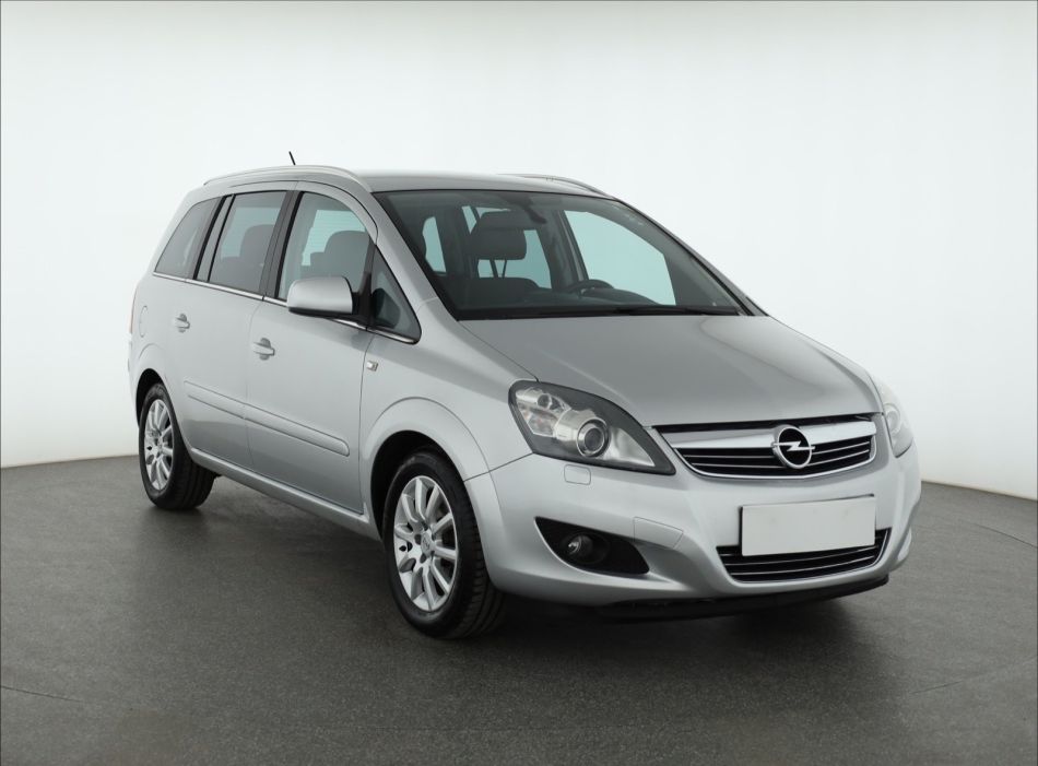 Opel Zafira - 2011