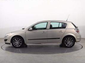 Opel Astra - 2009
