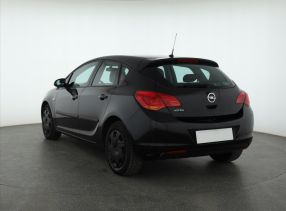 Opel Astra - 2010