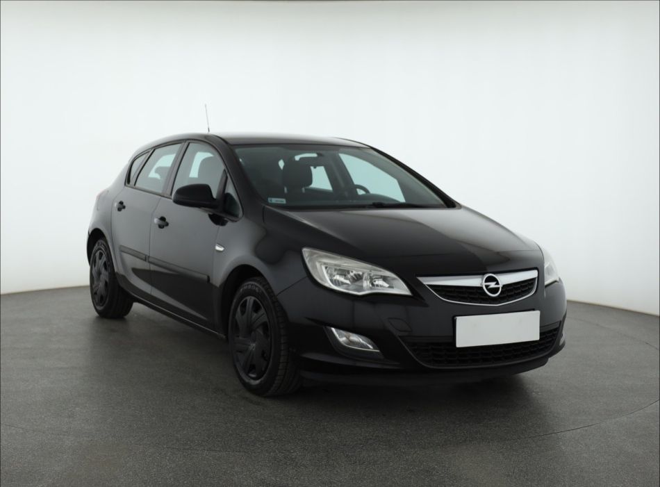 Opel Astra - 2010