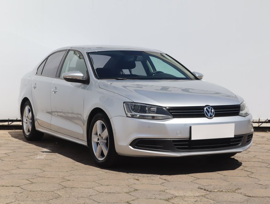 Volkswagen Jetta - 2011