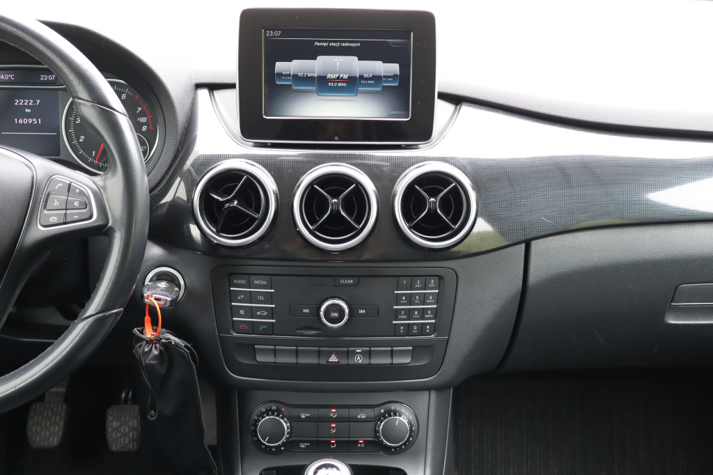 Mercedes-Benz B