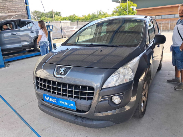 Peugeot 3008 2011
