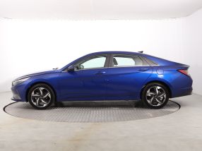 Hyundai Elantra - 2023