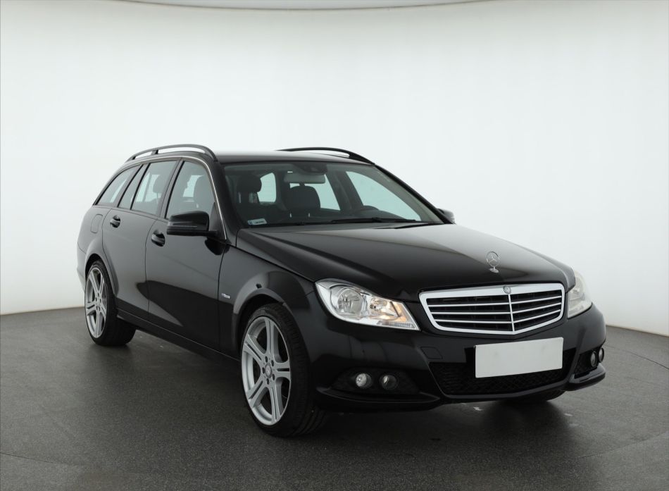 Mercedes-Benz C - 2011
