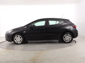 Opel Astra - 2015