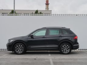 Volkswagen Tiguan - 2021