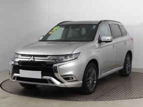 Mitsubishi Outlander - 2019
