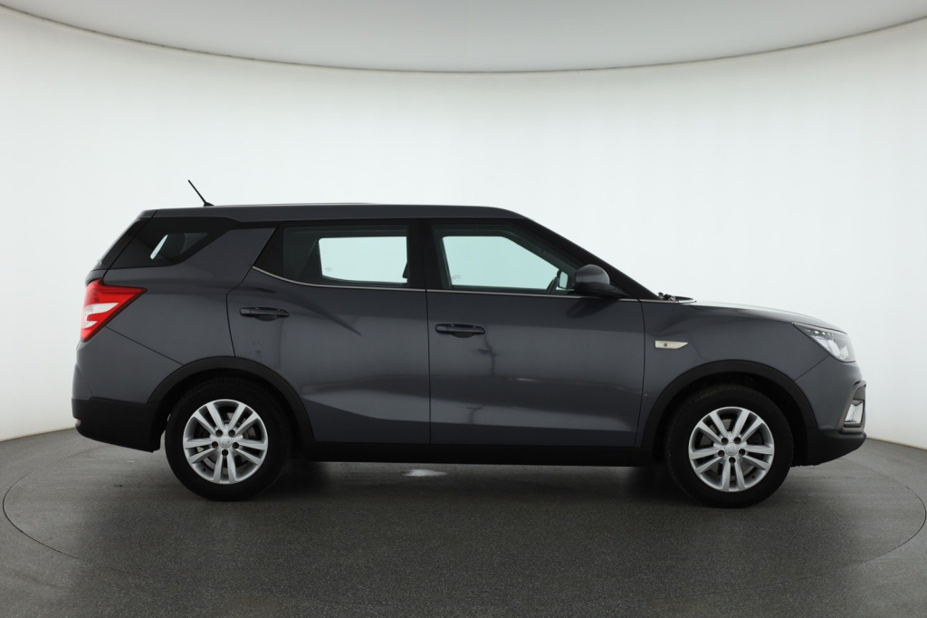 Ssang Yong XLV
