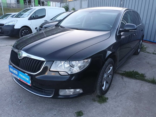 Skoda Superb 2011
