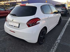 Peugeot 208 - 2015