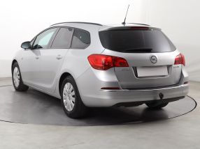 Opel Astra - 2014