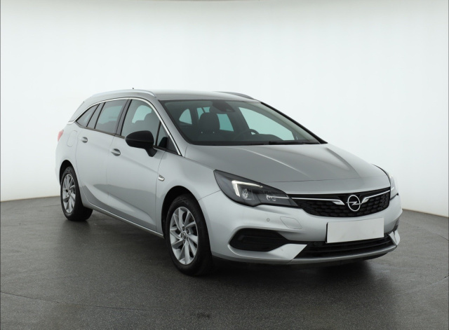 Opel Astra 2021