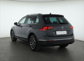 Volkswagen Tiguan - 2020
