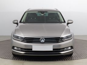 Volkswagen Passat - 2015