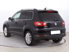 Volkswagen Tiguan - 2010