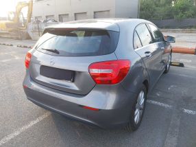 Mercedes-Benz A - 2015