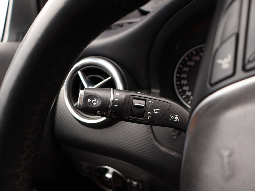 Mercedes-Benz A